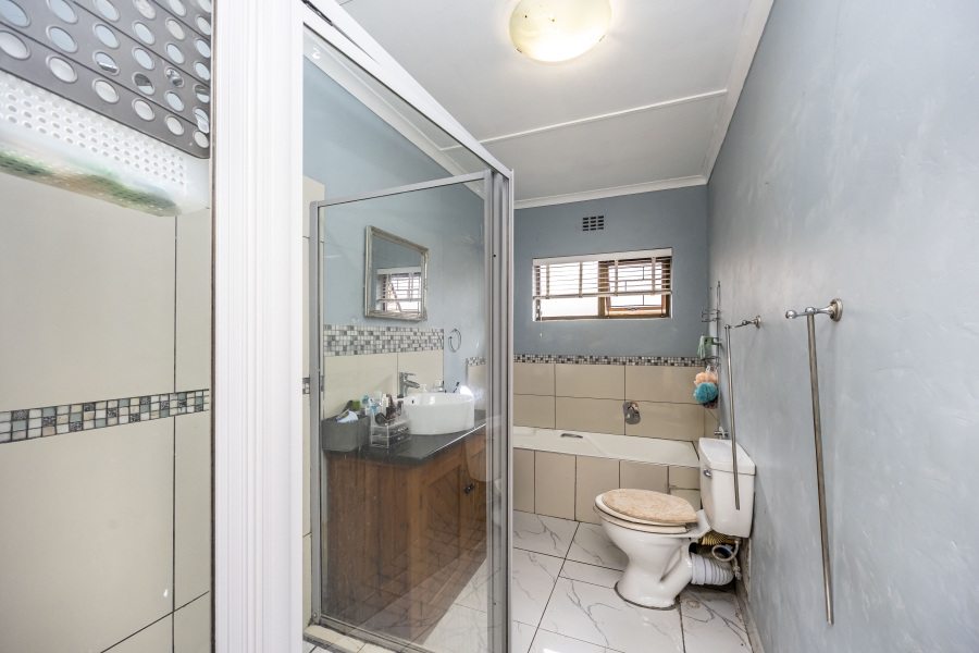 4 Bedroom Property for Sale in Nahoon Valley Park Eastern Cape